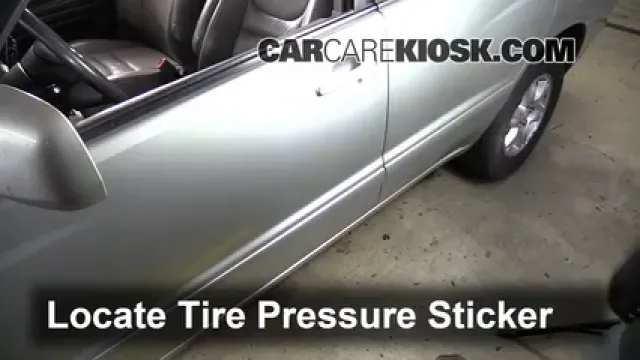 2001 Toyota Highlander 3.0L V6 Neumáticos y ruedas Controlar presión de neumáticos